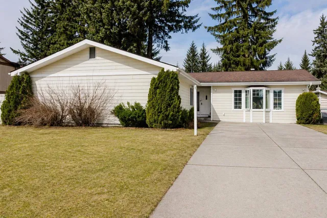 9331 Stephen Richards Memorial Dr, Juneau, AK 99801