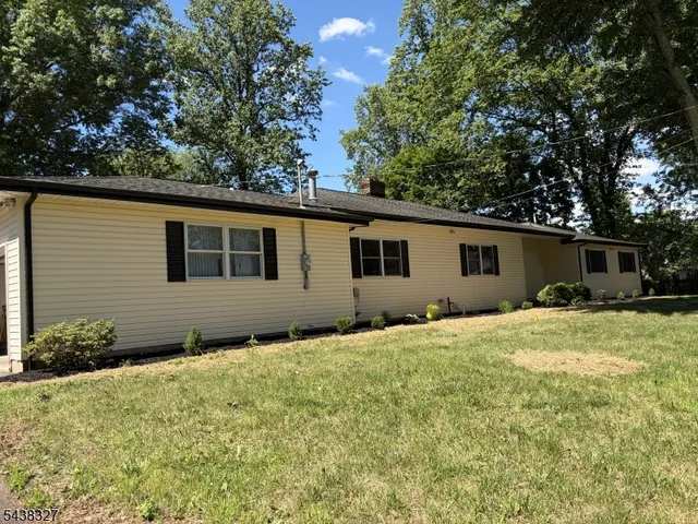 120 Coddington Ave, Somerset, NJ 08873