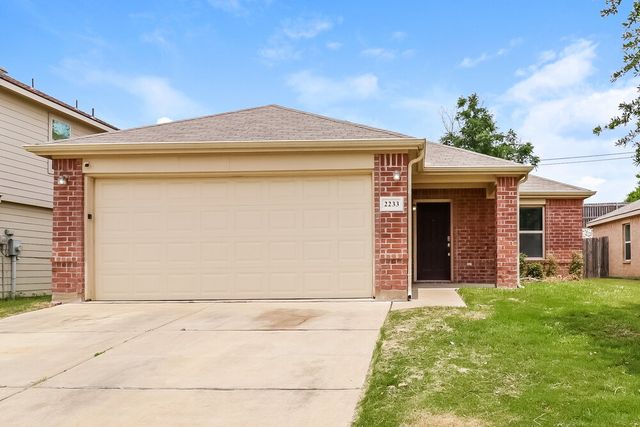 2233 Sims Dr, Fort Worth, TX 76119