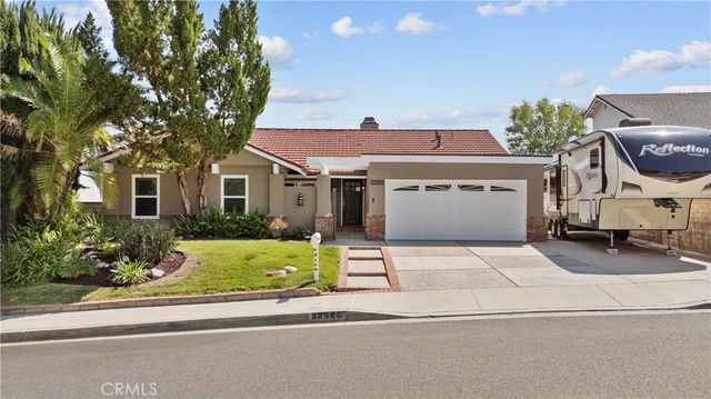 22926 Frisca Dr, Santa Clarita, CA 91354