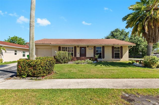 10905 NW 26th Pl, Fort Lauderdale, FL 33322