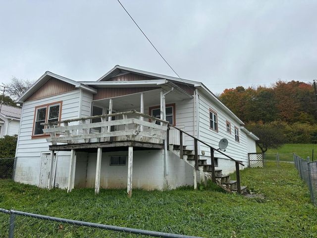 114 Fairview Rd, Quinwood, WV 25981