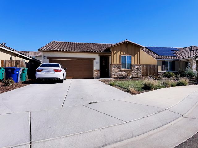2013 Marcicocchi Ct, Los Banos, CA 93635