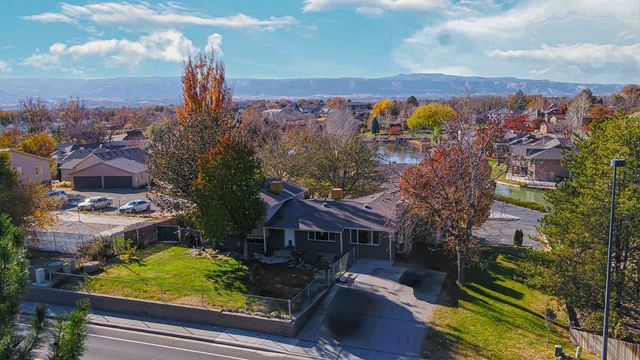 1755 Crest View Dr, Grand Junction, CO 81506