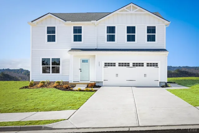 1227 Crossing Ct, Bedford, VA 24523