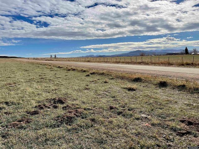 225 County Road 702, Baggs, WY 82321