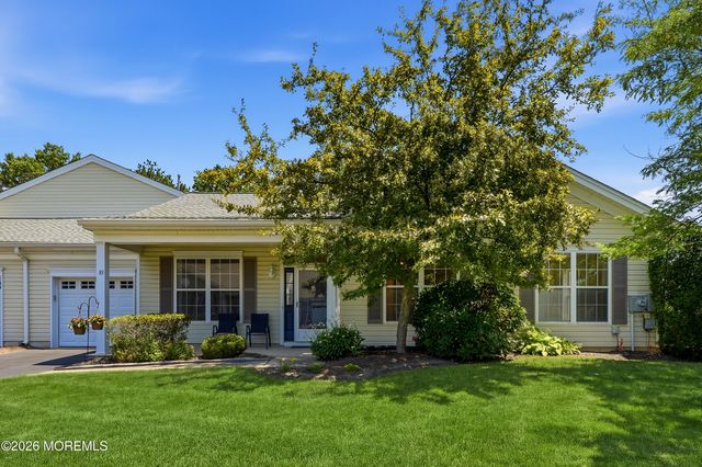 83 Jadelawns Drive, Lakewood, NJ 08701