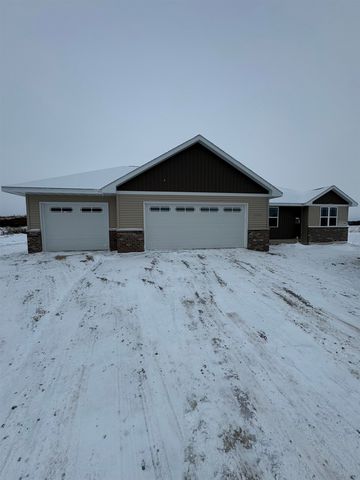 1235 Putnam Dr, Pulaski, WI 54162