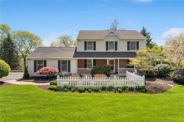 5200 Geissinger Rd, Zionsville, PA 18092