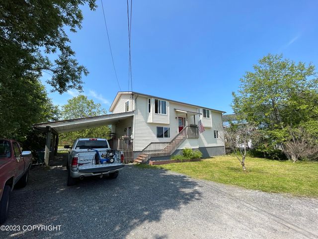 606 Rambler St, Petersburg, AK 99833