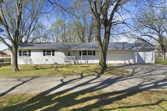 18794 2nd Street, Hermitage, MO 65668