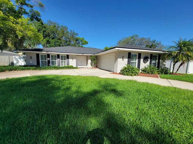 2086 Armonk Dr, Clearwater, FL 33764