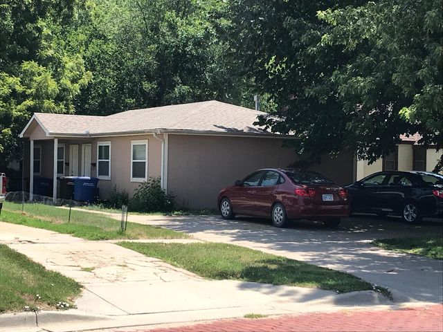 1056 Osage St #B, Augusta, KS 67010