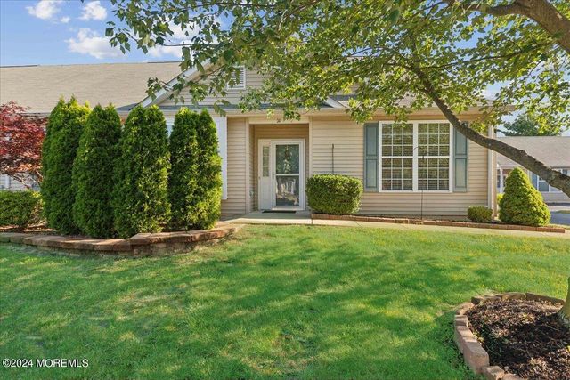 34 Winkle Court, Whiting, NJ 08759