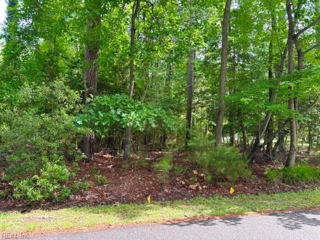 713 Ship Point Rd, Yorktown, VA 23692