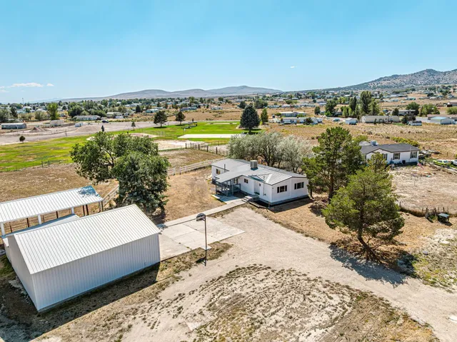 461 Tiffany Dr, Spring Creek, NV 89815