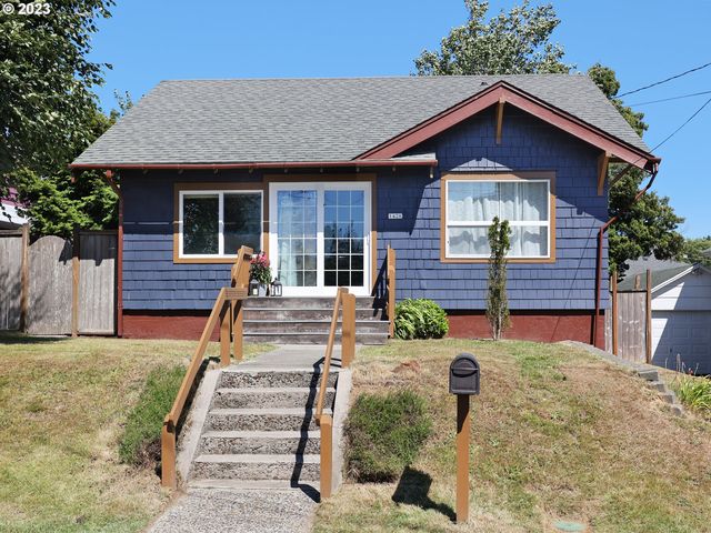 1426 8th St, Astoria, OR 97103