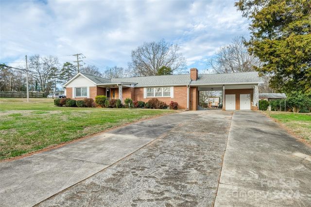 342 Stagecoach Rd NW, Concord, NC 28027