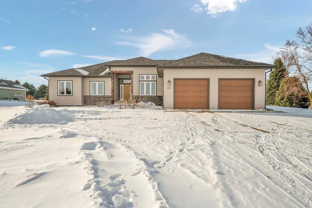 2107 213th Ave, West Okoboji, IA 51351