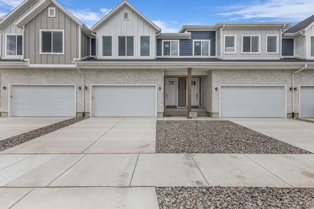1667 W  2770 S #206, Syracuse, UT 84075