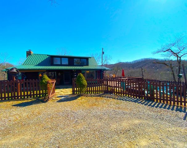 205 Ridge Cliff Rd, Marble, NC 28905