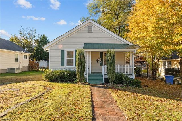 307 W  Austin St, Mebane, NC 27302