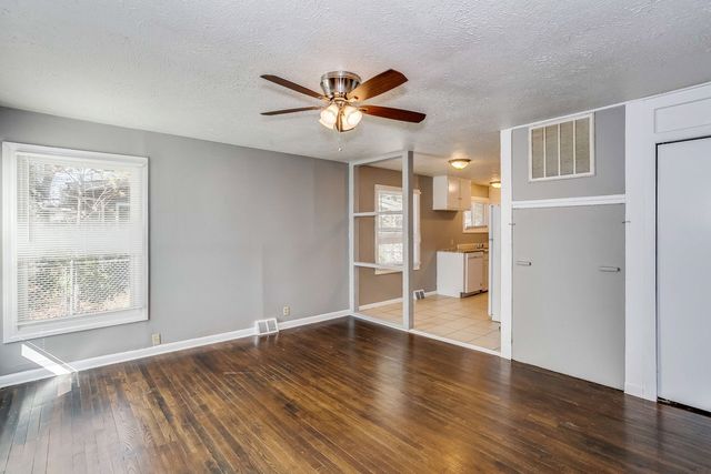 2730 S  Southeast Dr, Wichita, KS 67216