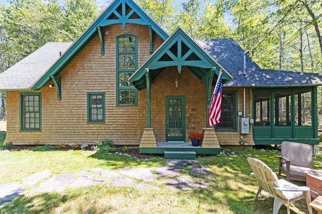 56 Highpoint Drive, Raymond, ME 04071