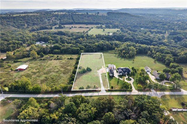 1260 Blue Springs Rd #1, Fayetteville, AR 72703