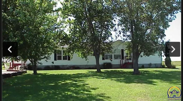 833 Road 90, Olpe, KS 66865