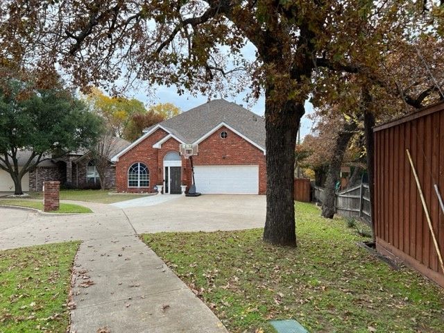4132 Conflans Rd, Irving, TX 75061