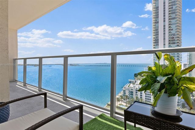 1155 Brickell Bay Dr #2005, Miami, FL 33131