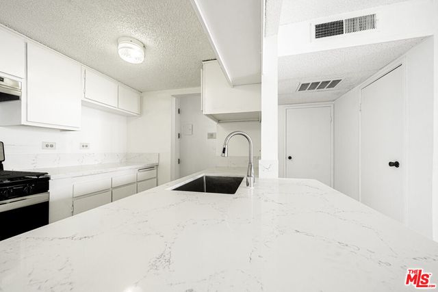421 S  La Fayette Park Pl #711, Los Angeles, CA 90057