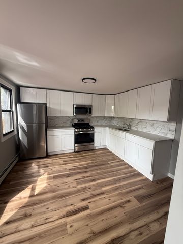 128 Campbell Ave #1, Staten Island, NY 10310