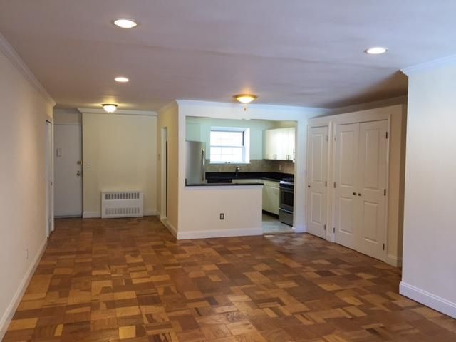 Address Not Disclosed, Roslyn Heights, NY 11577