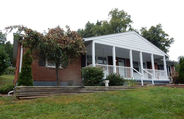 85 Routier Hill Rd, Hot Springs, VA 24445