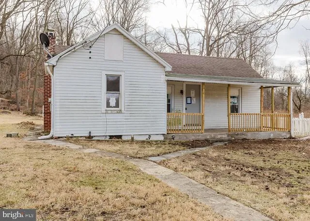 1384 Round Top Rd, Middletown, PA 17057