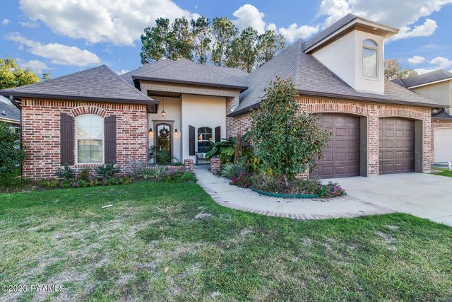 201 Woodhaven Rd, Youngsville, LA 70592