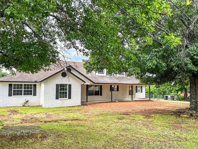 21083 S  Forrest Dr, Tahlequah, OK 74464