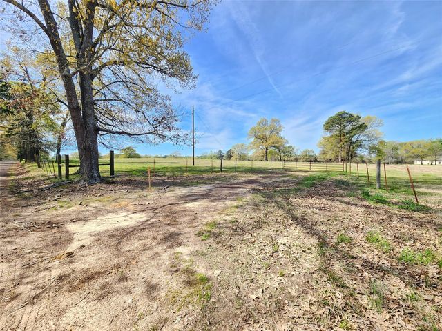 2 Nandena Rd, Gilmer, TX 75644