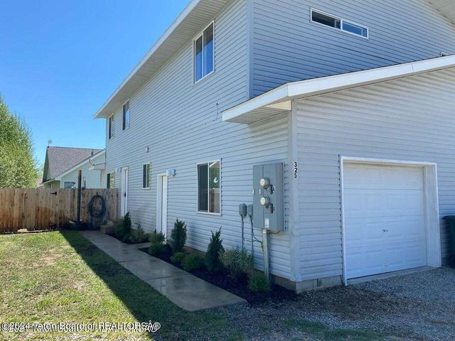 325 Cole Ave, Pinedale, WY 82941