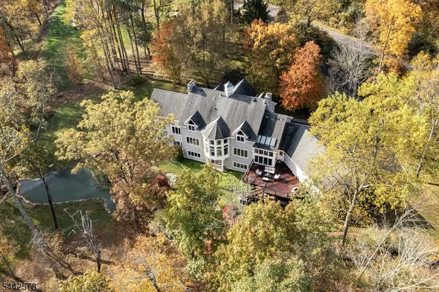 2 Cobblefield Rd, Mendham, NJ 07945