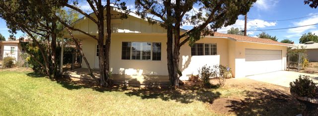 914 E  11th St, Beaumont, CA 92223