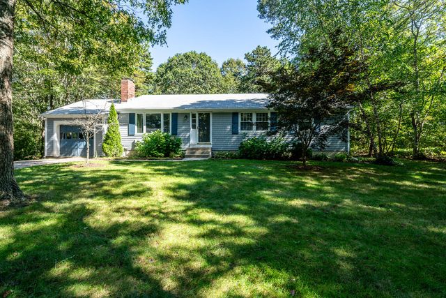 40 Goose Point Road, Centerville, MA 02632