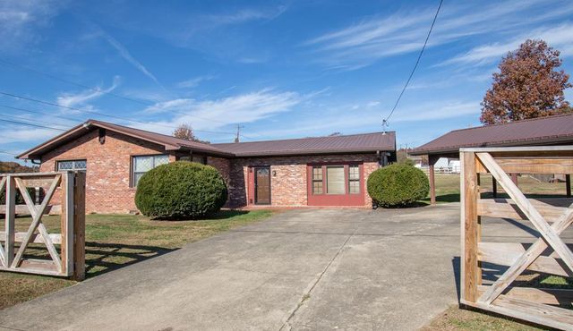 15451 Siesta Ave, Bristol, VA 24202