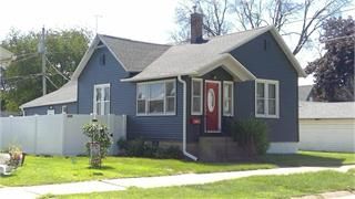 515 N  5th St, Clinton, IA 52732