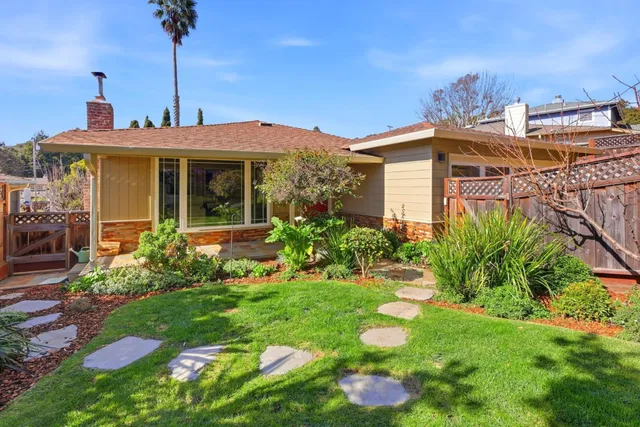 2404 Cipriani Blvd, Belmont, CA 94002