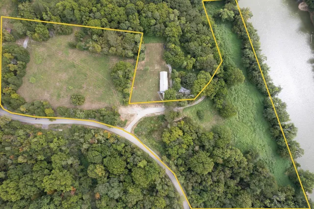 1174 River Rd, Nicholasville, KY 40356