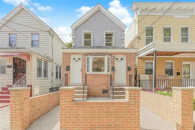 592 E  39th St, Brooklyn, NY 11203