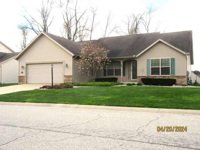 25768 Rolling Hills Dr, South Bend, IN 46628